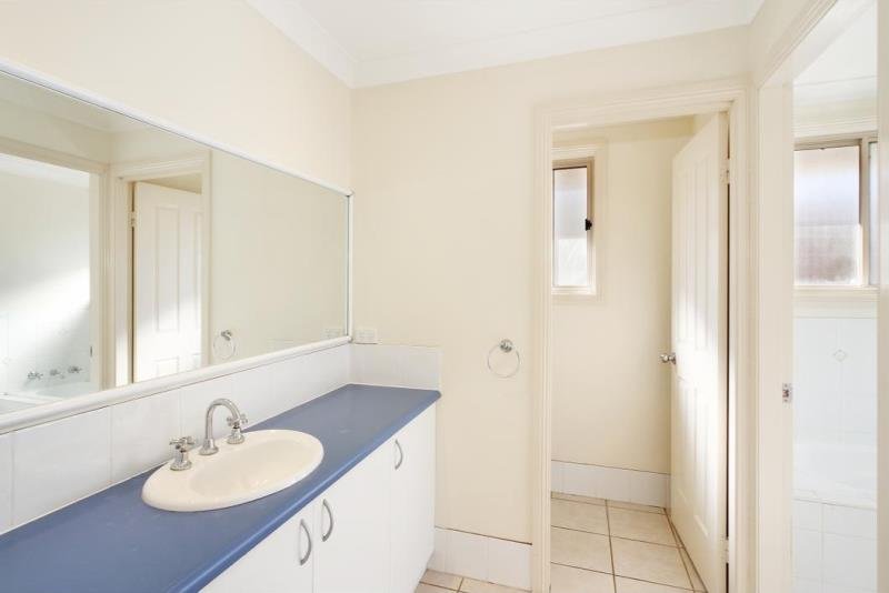 61 Greg Norman Drive TAMWORTH 6