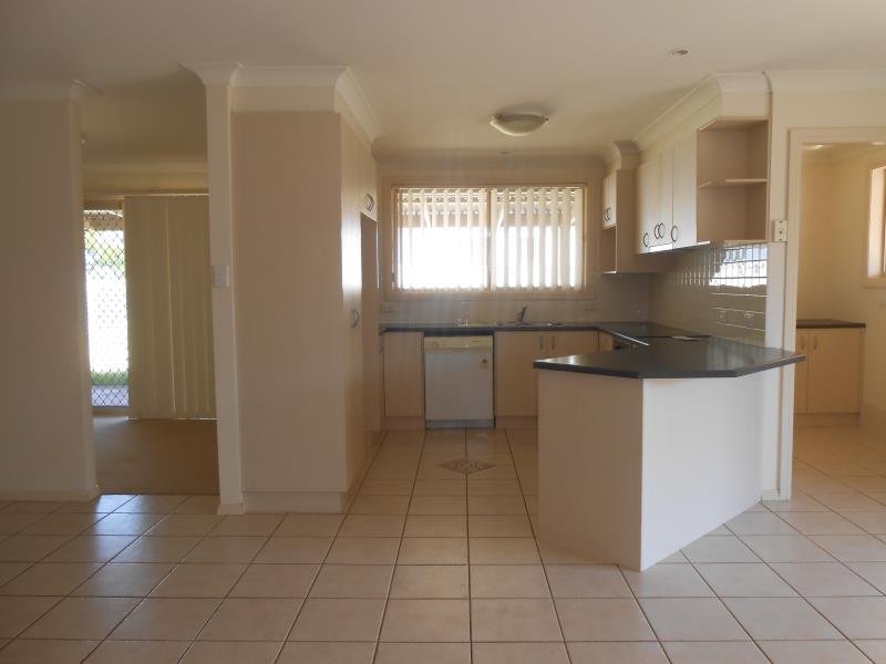 61 Greg Norman Drive TAMWORTH 4