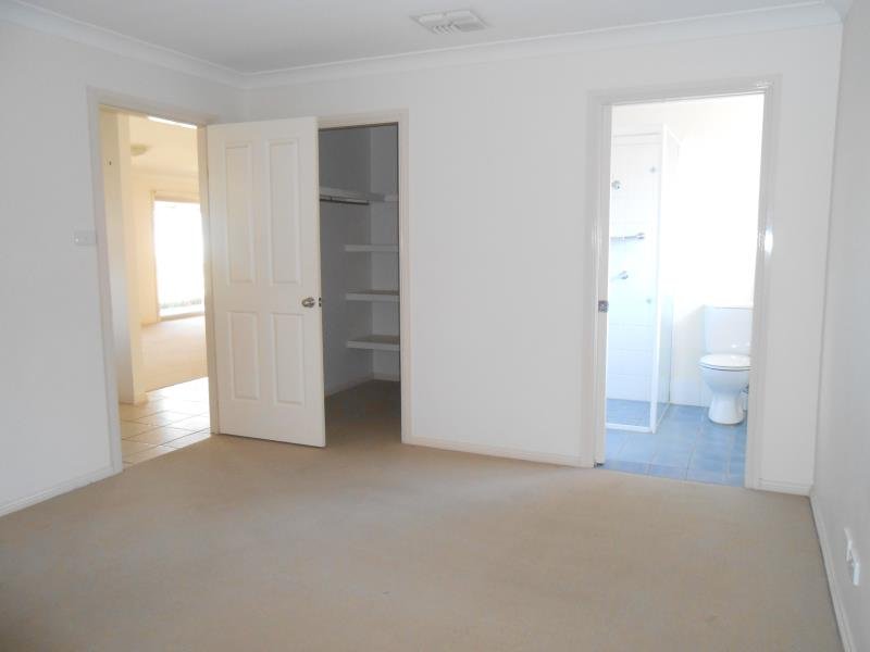 61 Greg Norman Drive TAMWORTH 7