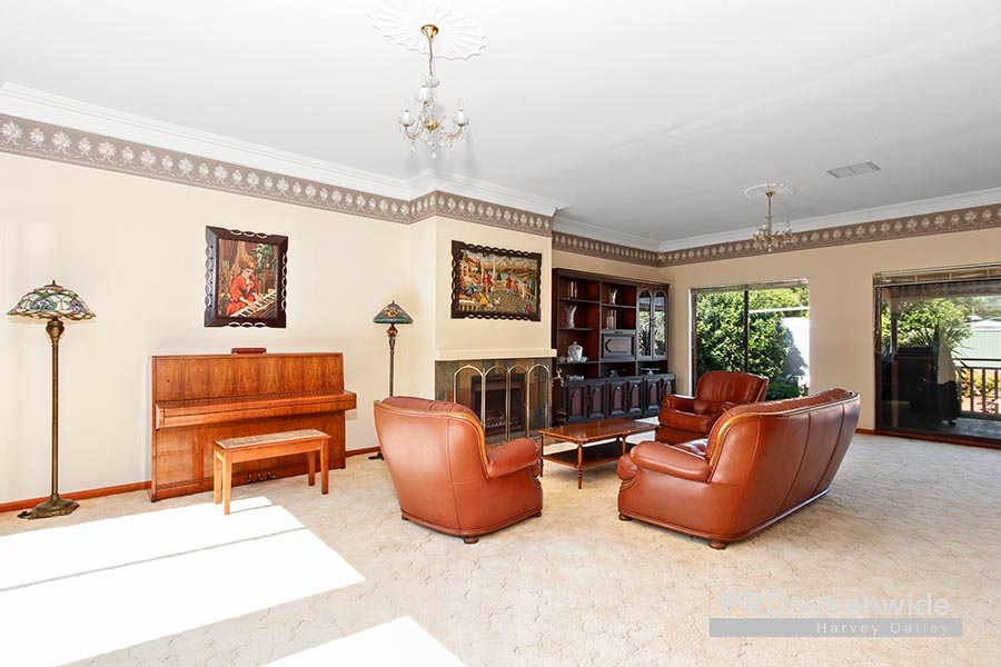 61 Gungah Bay Road OATLEY 9