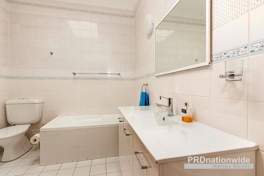 61 Gungah Bay Road OATLEY 10