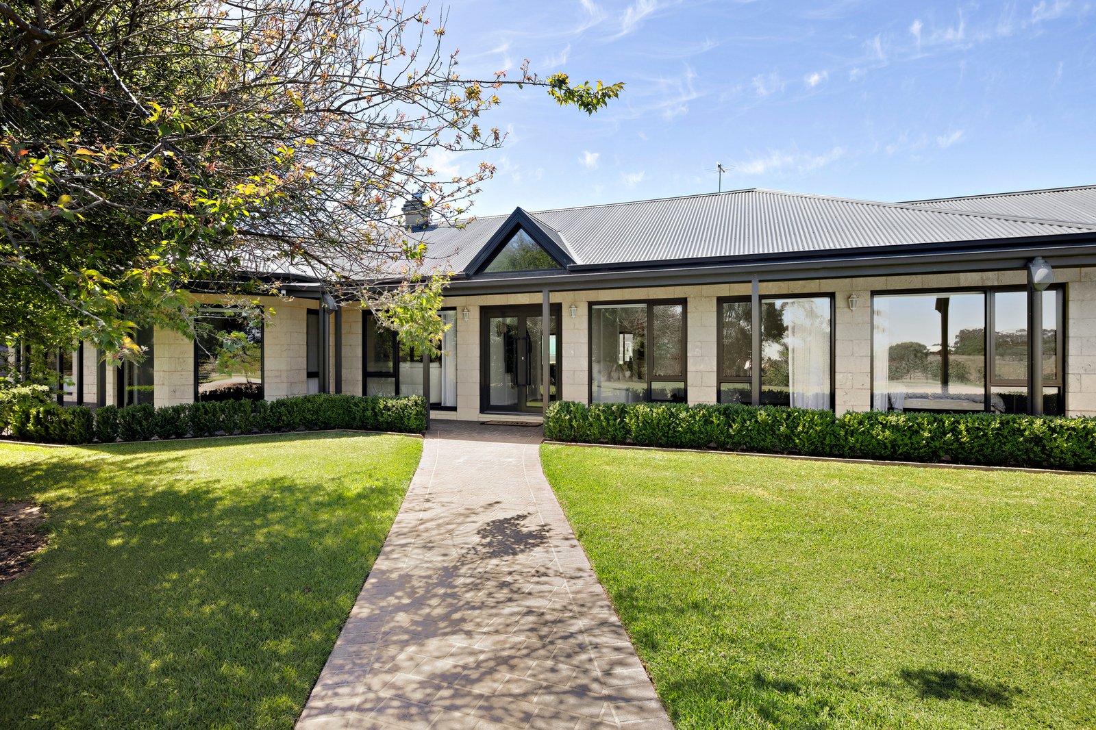 61 Highfield Drive, Langwarrin South, 3911