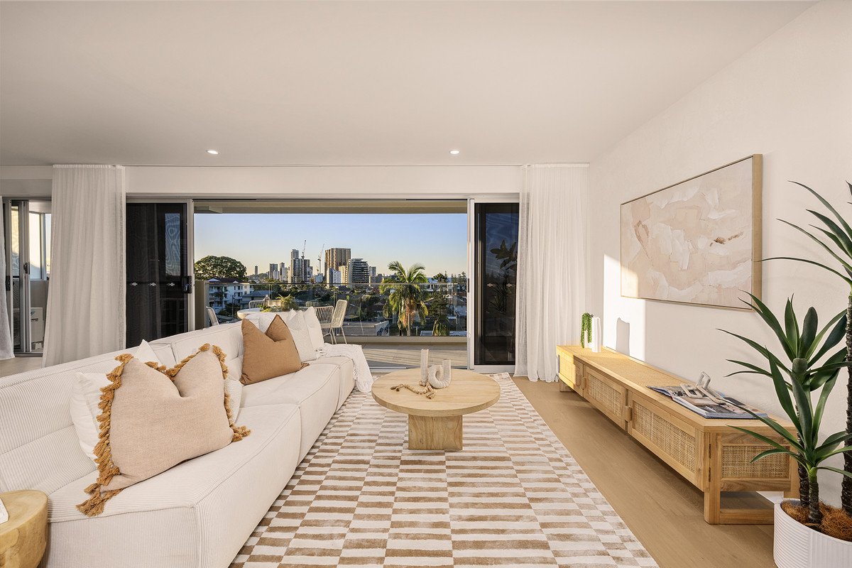 6/1 Hill Avenue Burleigh Heads 14