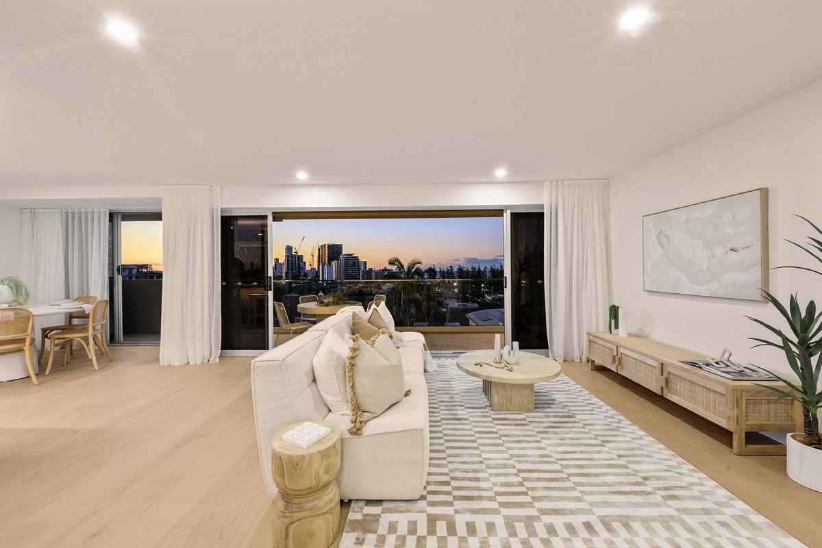 6/1 Hill Avenue Burleigh Heads 21