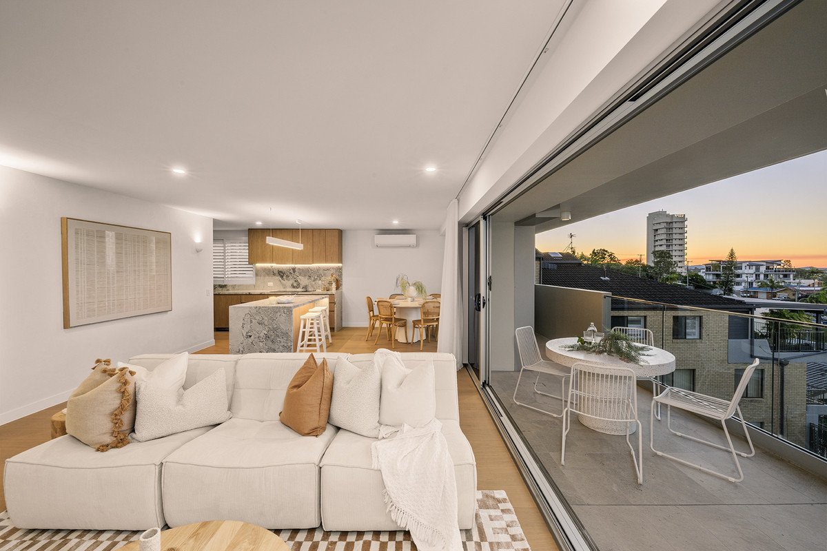 6/1 Hill Avenue Burleigh Heads 22