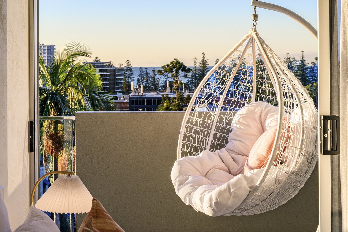 6/1 Hill Avenue Burleigh Heads 28