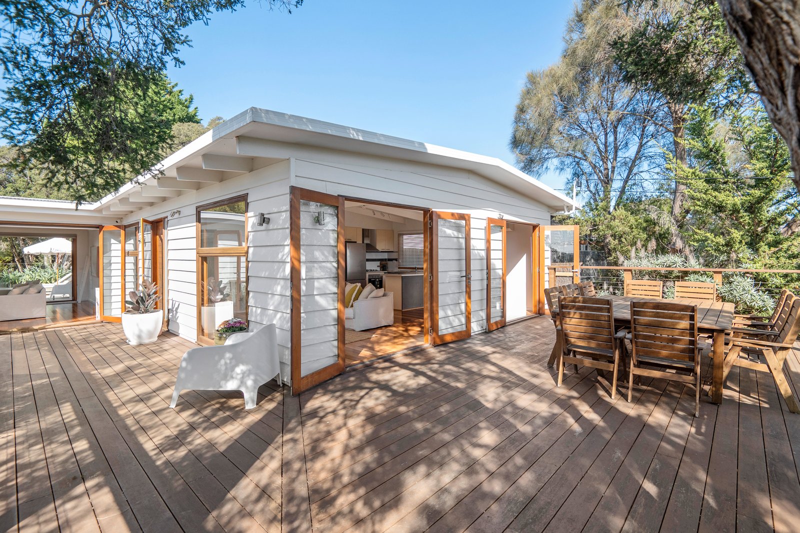 Gallery: 61 Iolanda Street