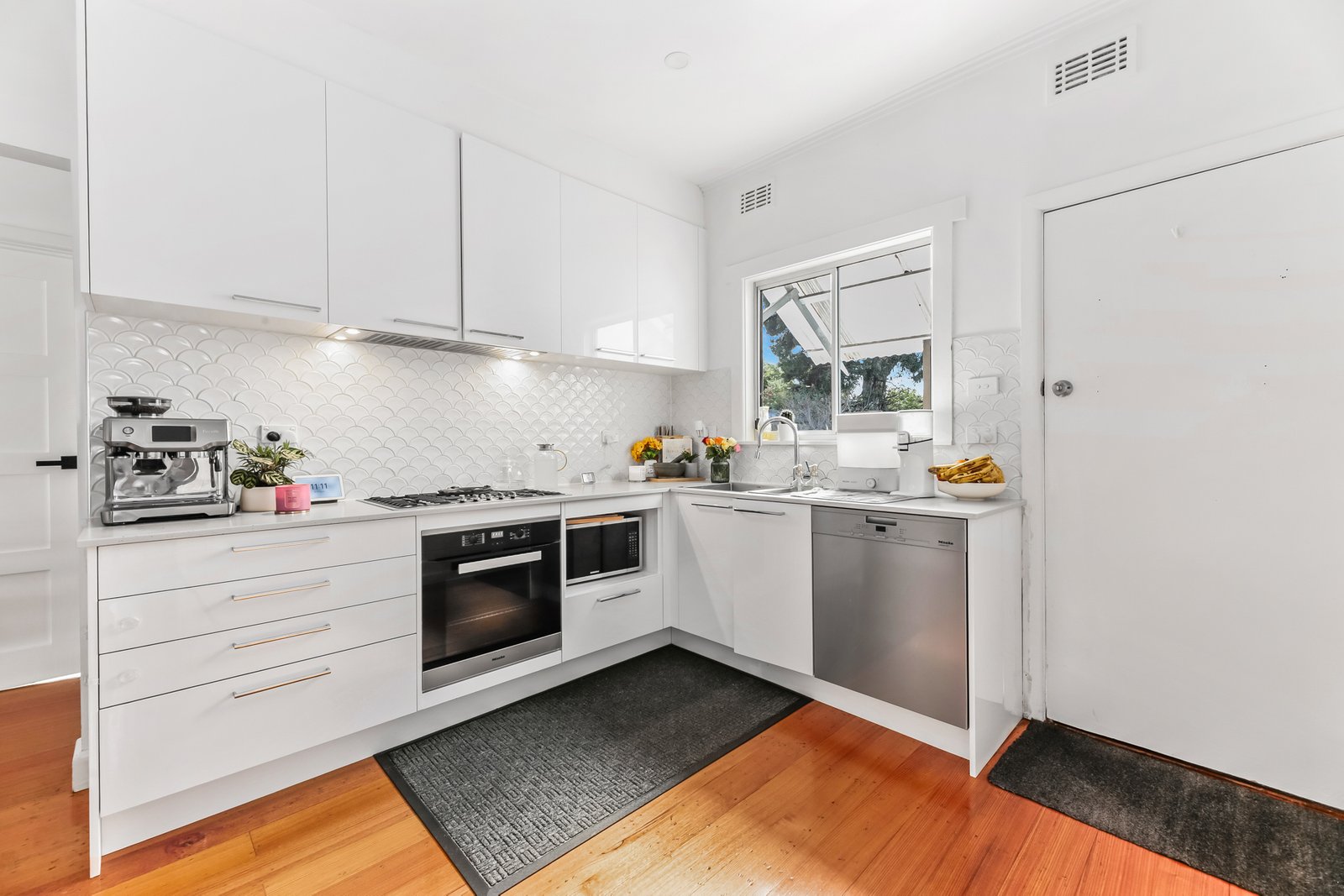 Gallery: 61 Ivanhoe Grove