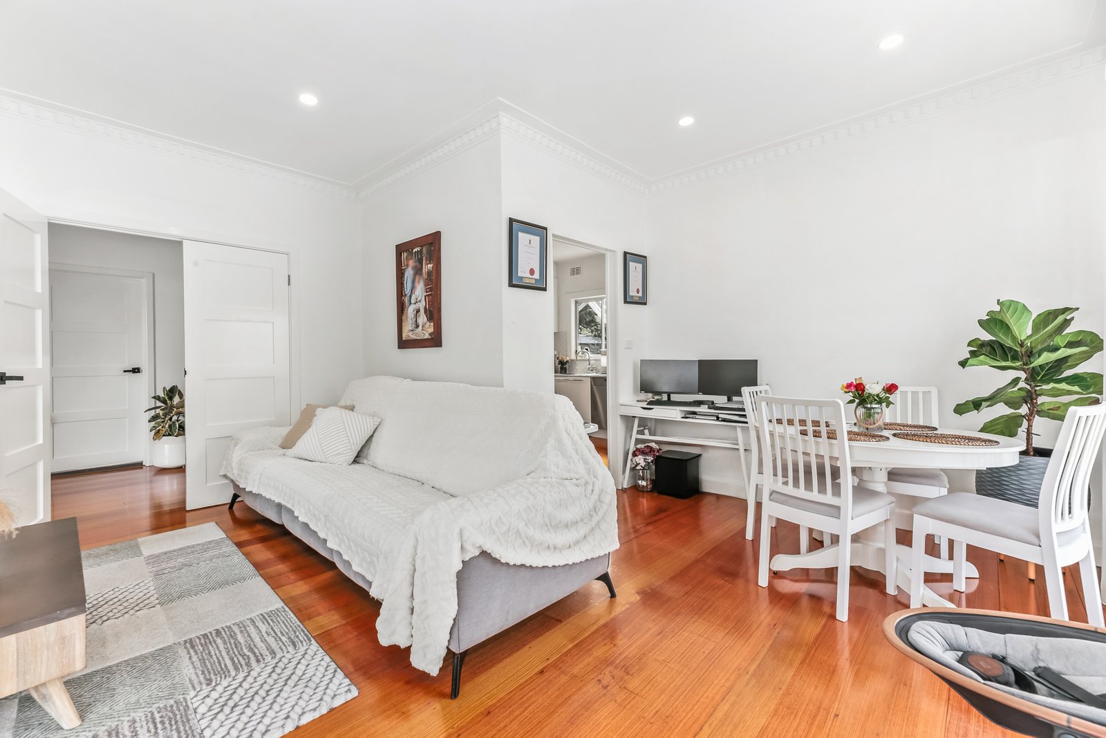 Gallery: 61 Ivanhoe Grove