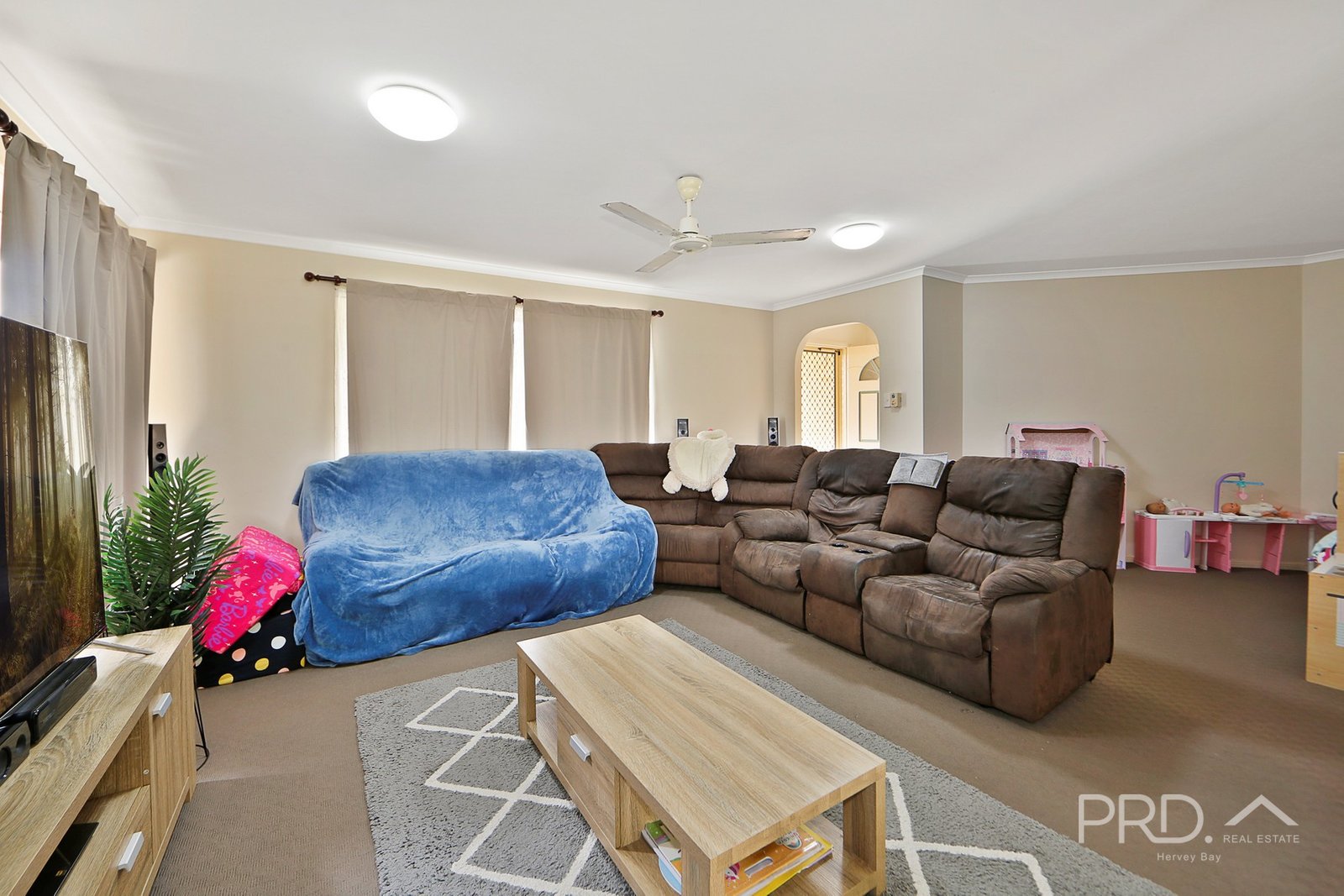 61 Julie Anne Street URRAWEEN 9