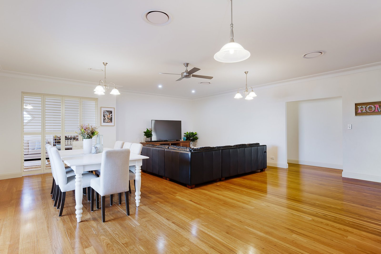 61 Largs Avenue LARGS 4