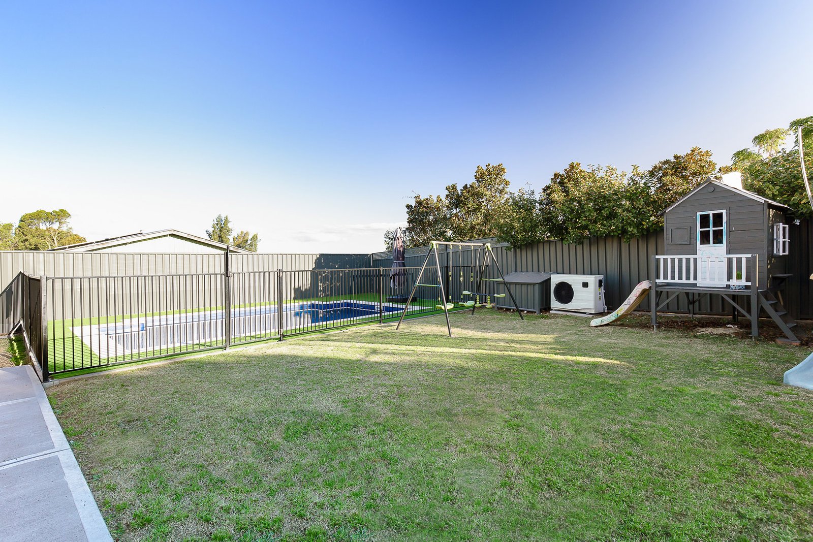 61 Largs Avenue LARGS 21