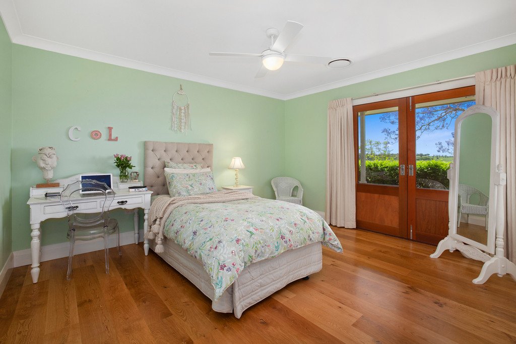 61 Lenaghans Drive BLACK HILL 18