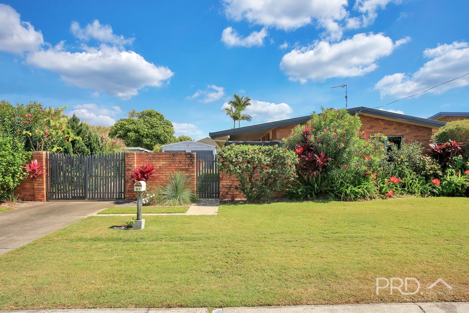 61 Limpus Street URANGAN 1