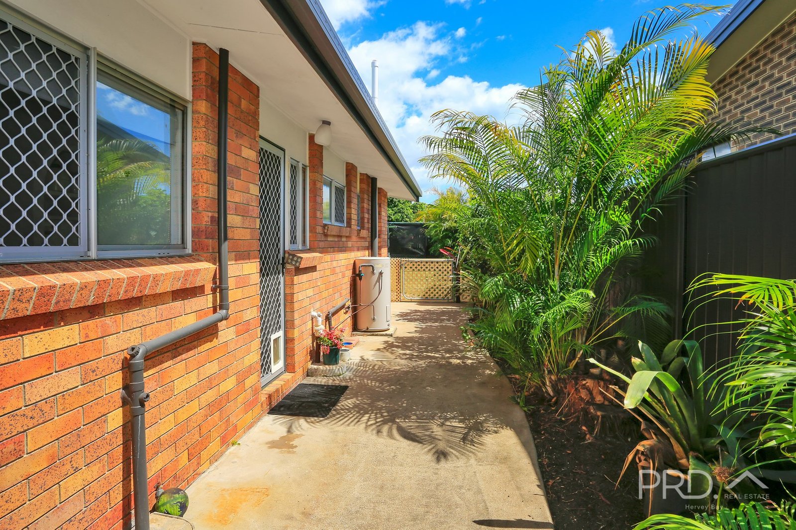 61 Limpus Street URANGAN 11