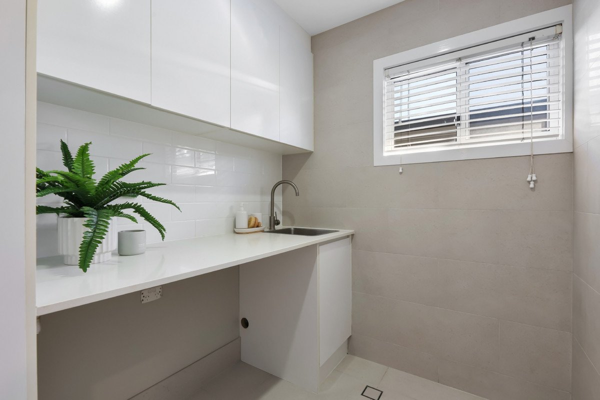 61 Manus Avenue Palm Beach 18