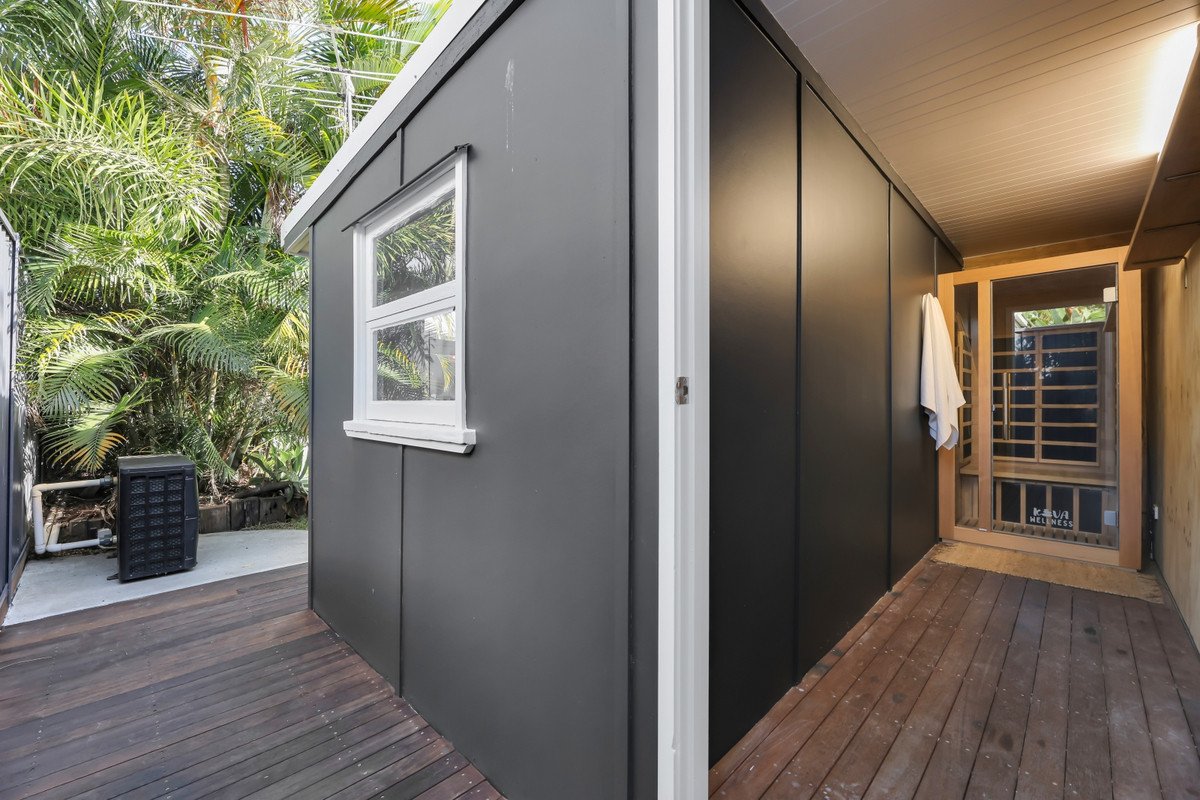 61 Manus Avenue Palm Beach 20