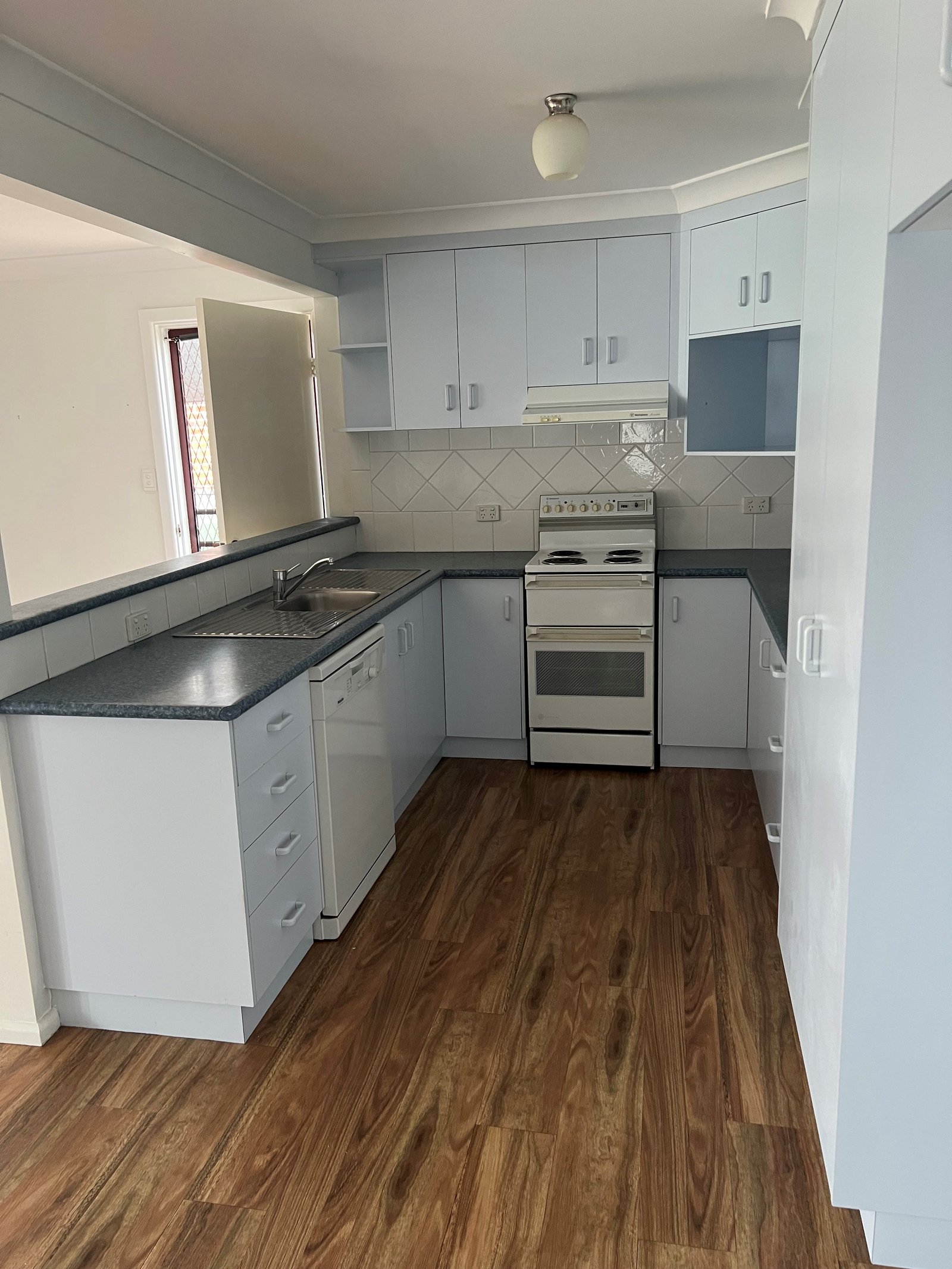 61 Mathews Street TAMWORTH 3