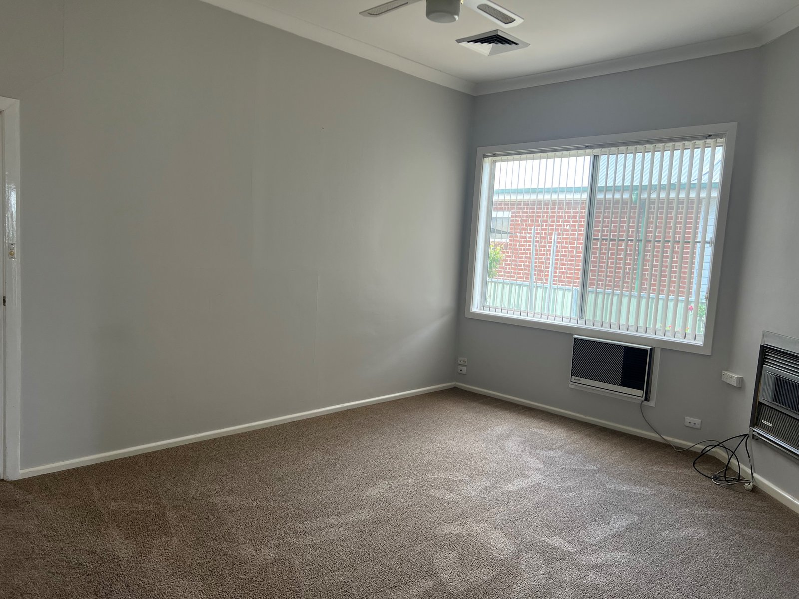 61 Mathews Street TAMWORTH 4