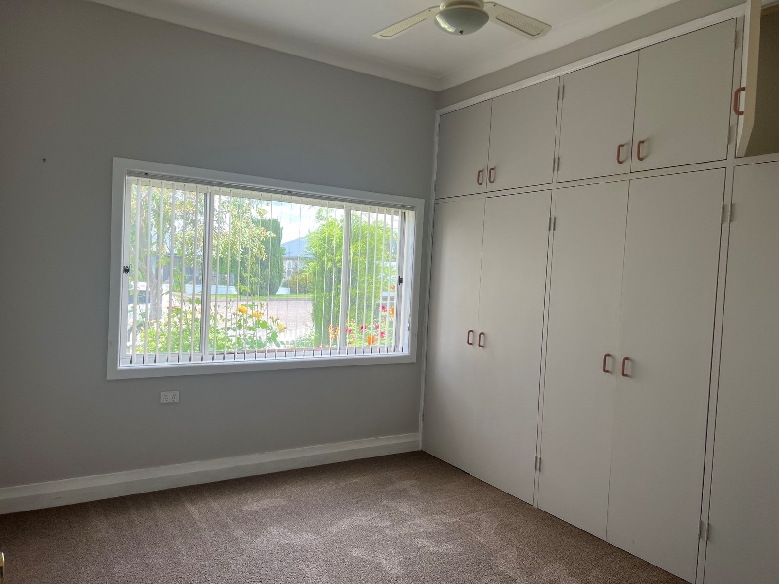 61 Mathews Street TAMWORTH 5