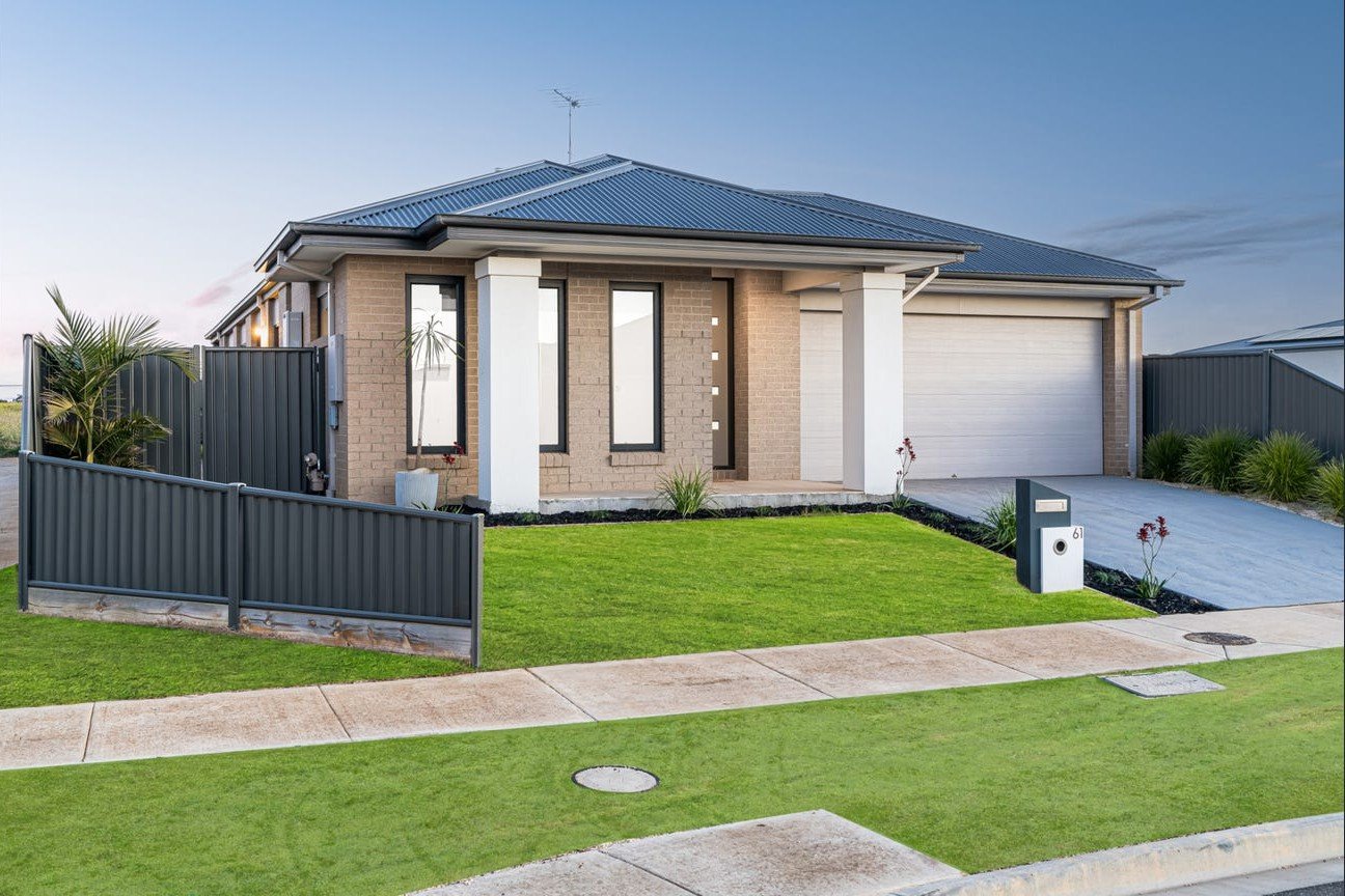 Gallery: 61 Miranda Crescent