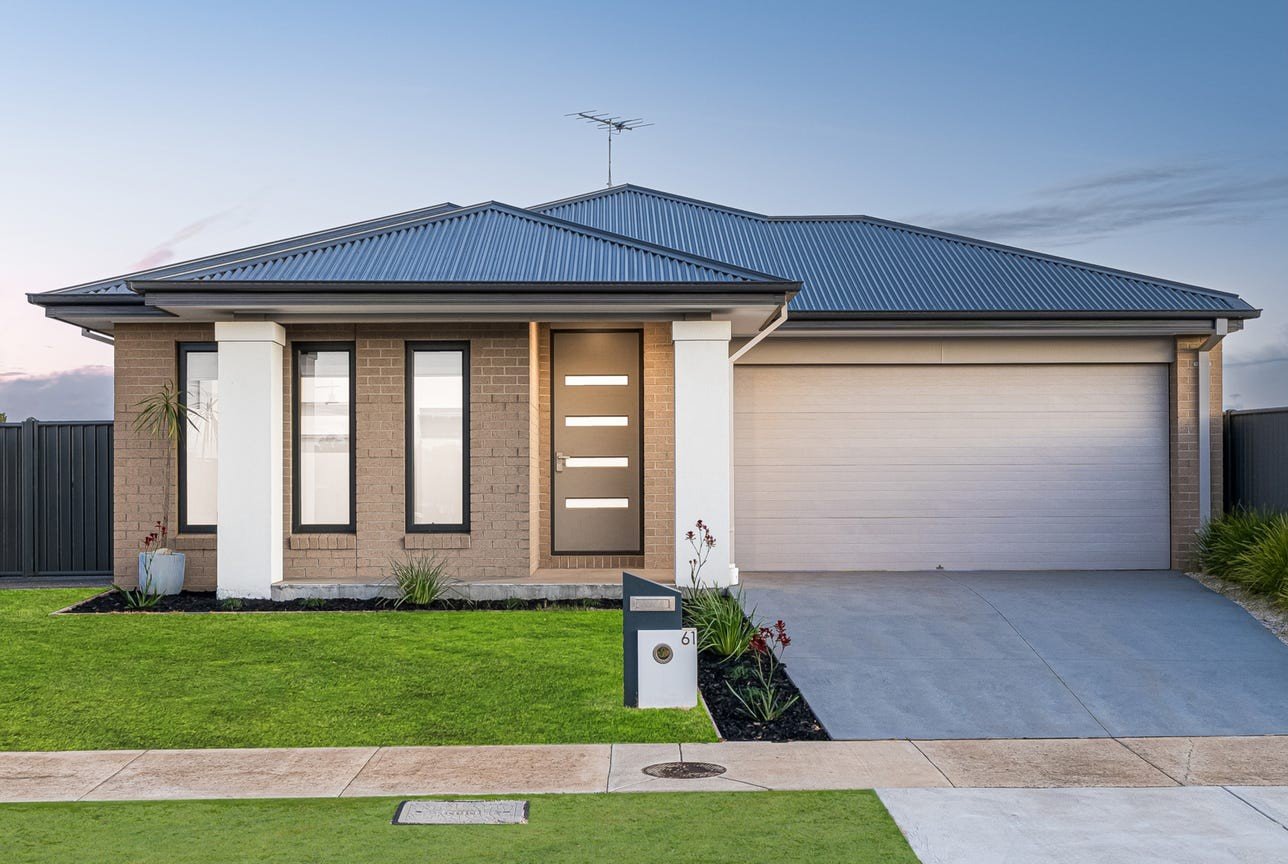 Photos: 61 Miranda Crescent