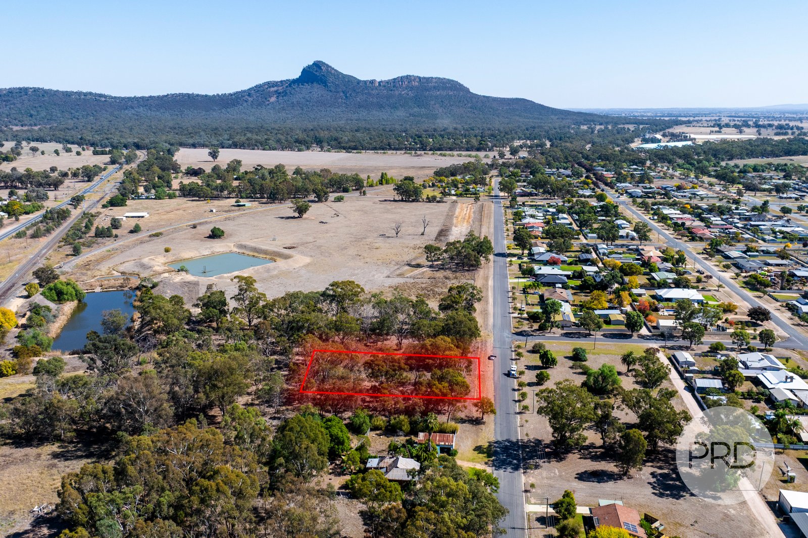 61 Nicholas Street THE ROCK 7