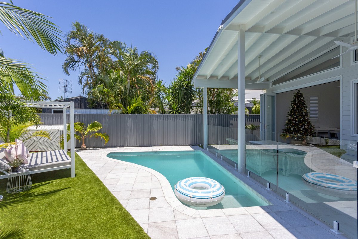 61 Nobby Parade MIAMI 3