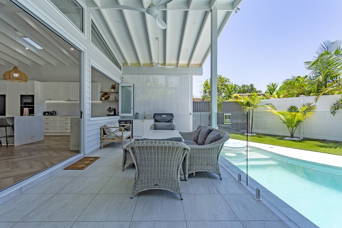 61 Nobby Parade MIAMI 2