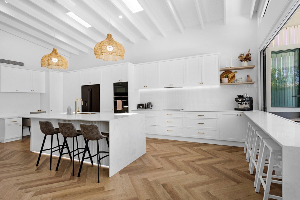 61 Nobby Parade MIAMI 5