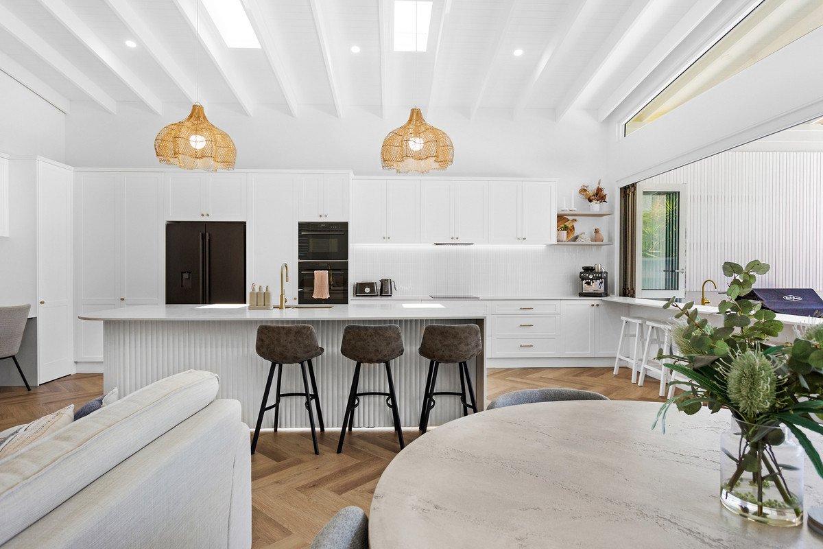 61 Nobby Parade MIAMI 7