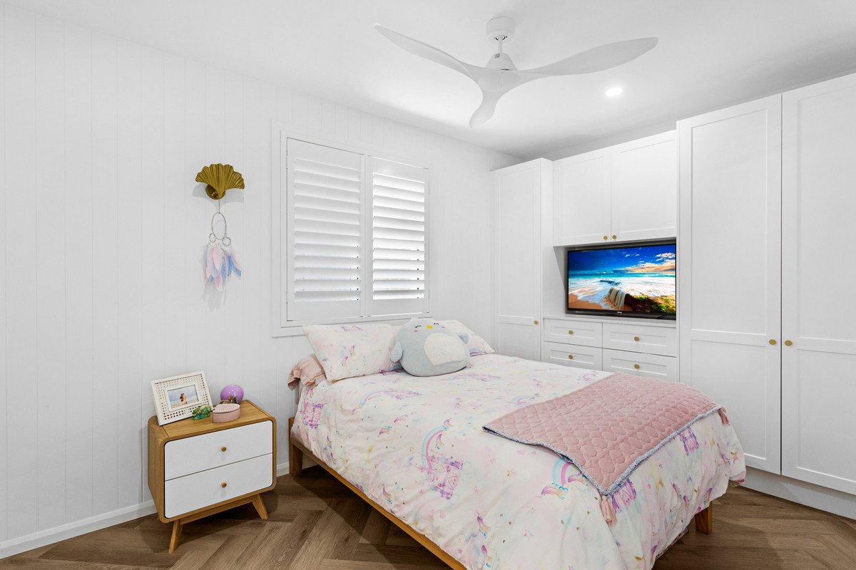 61 Nobby Parade MIAMI 11