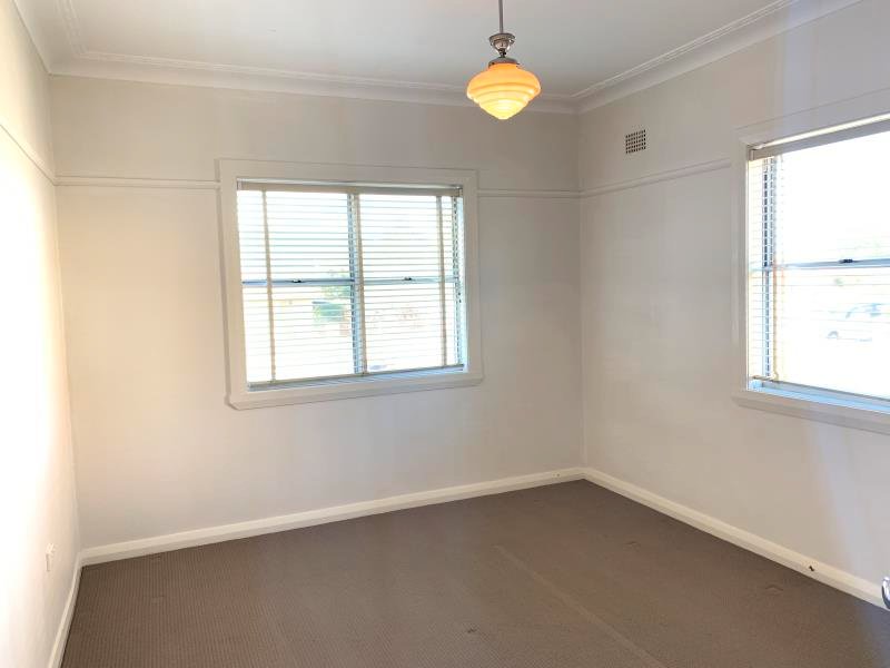 61 Phillip Street TAMWORTH 6