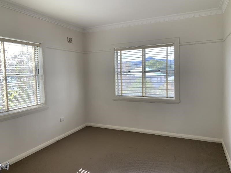61 Phillip Street TAMWORTH 5