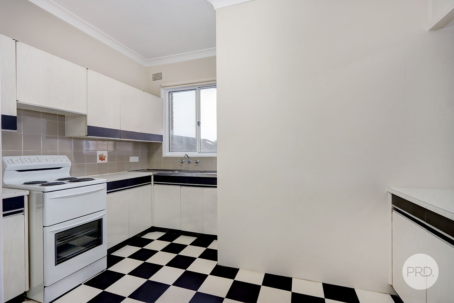 6/1 Rosa Street OATLEY 2