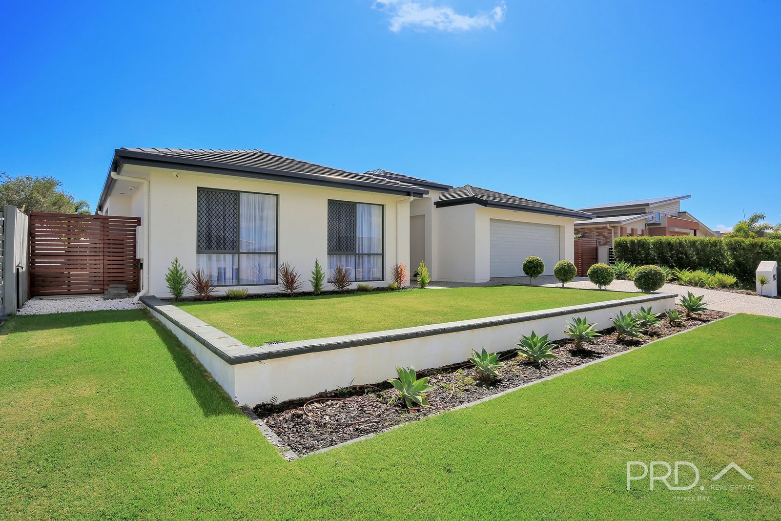 61 Royal Drive KAWUNGAN 5