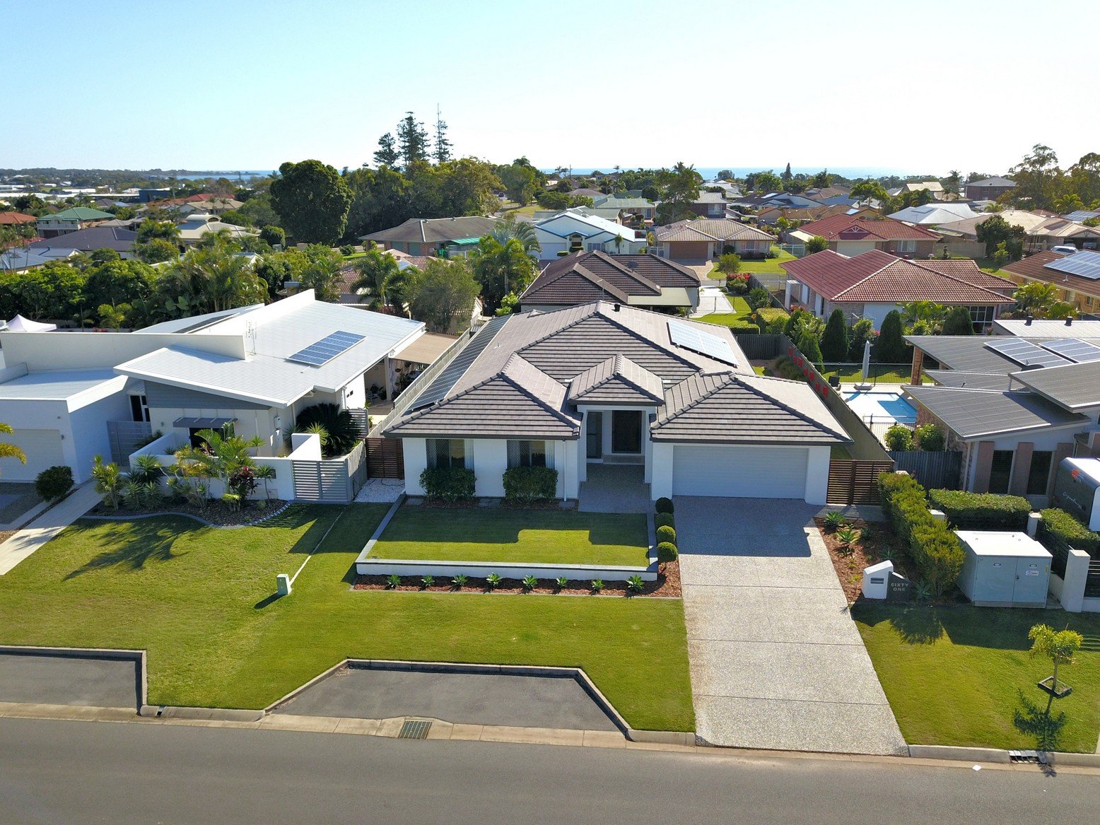 61 Royal Drive KAWUNGAN 32