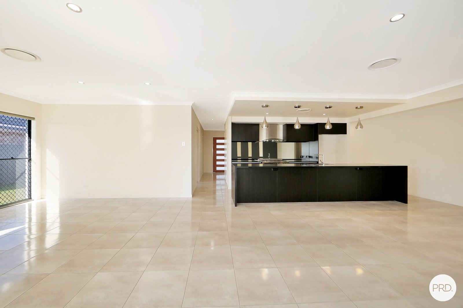 61 Royal Drive KAWUNGAN 10