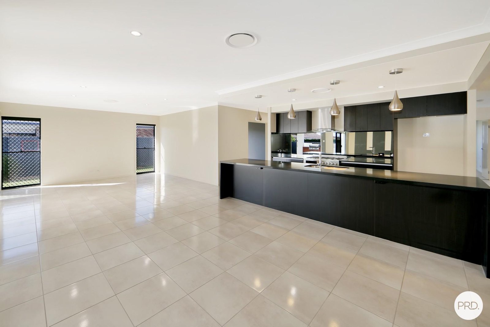 61 Royal Drive KAWUNGAN 11