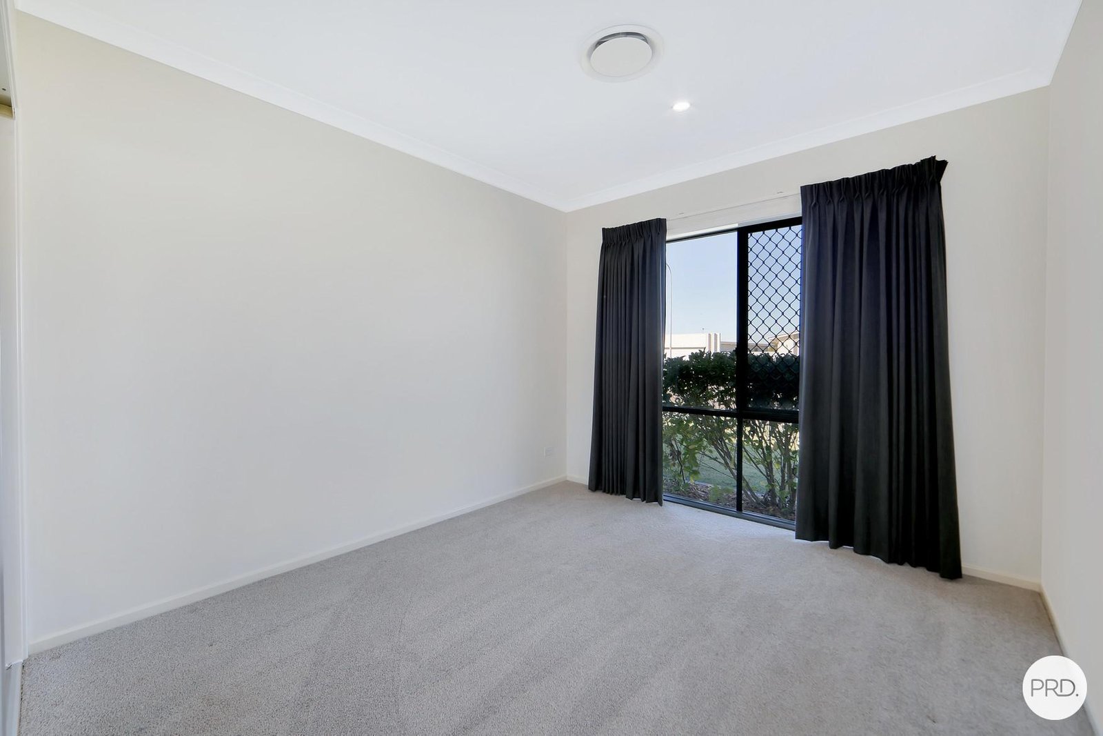 61 Royal Drive KAWUNGAN 26