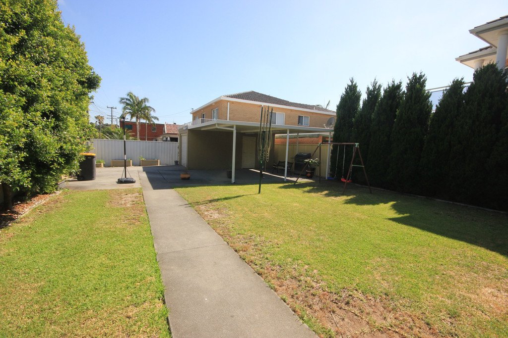 61 Scarborough Street MONTEREY 11