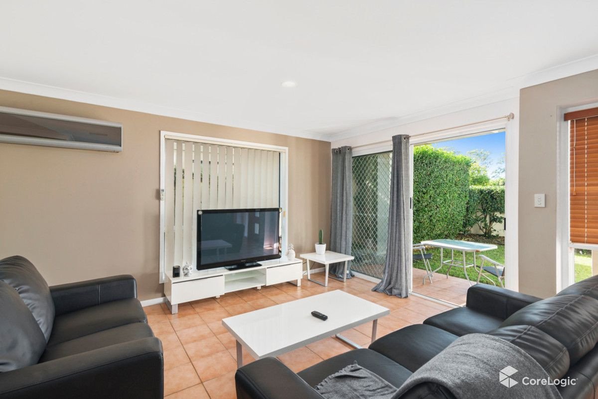 61 Seville Circuit BURLEIGH WATERS 3