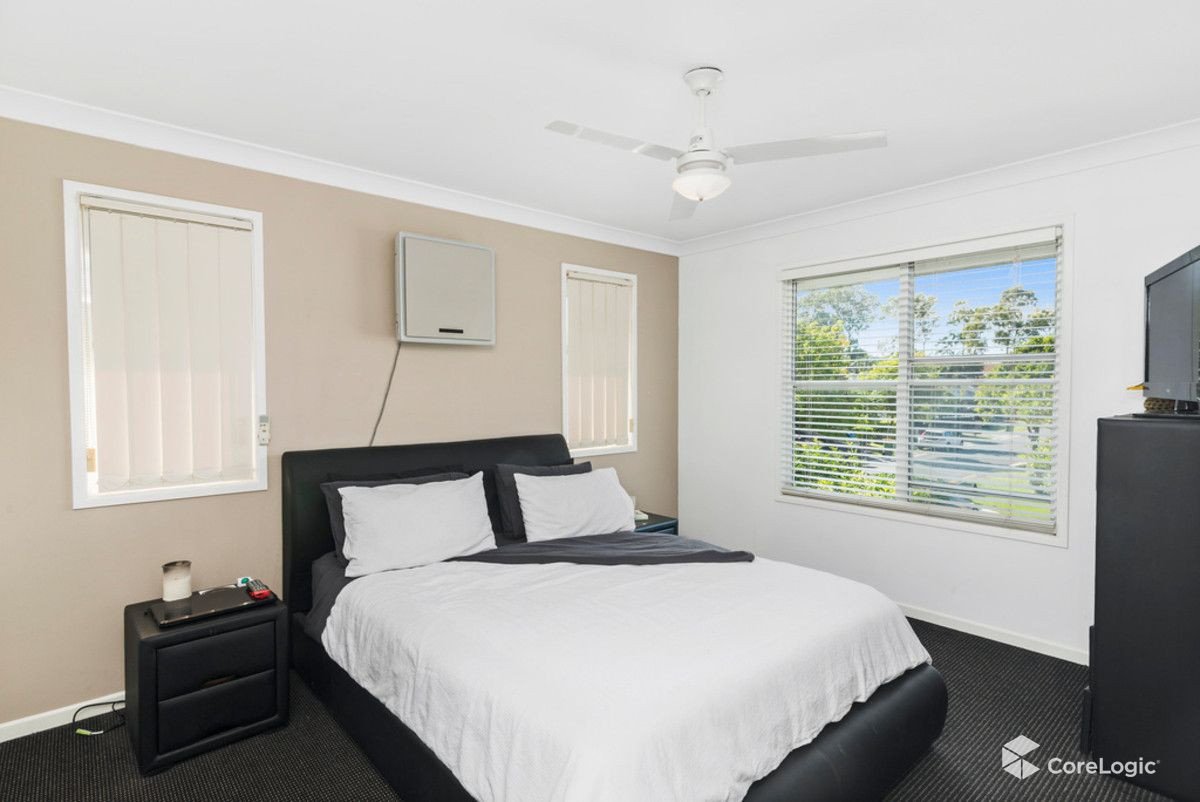 61 Seville Circuit BURLEIGH WATERS 7
