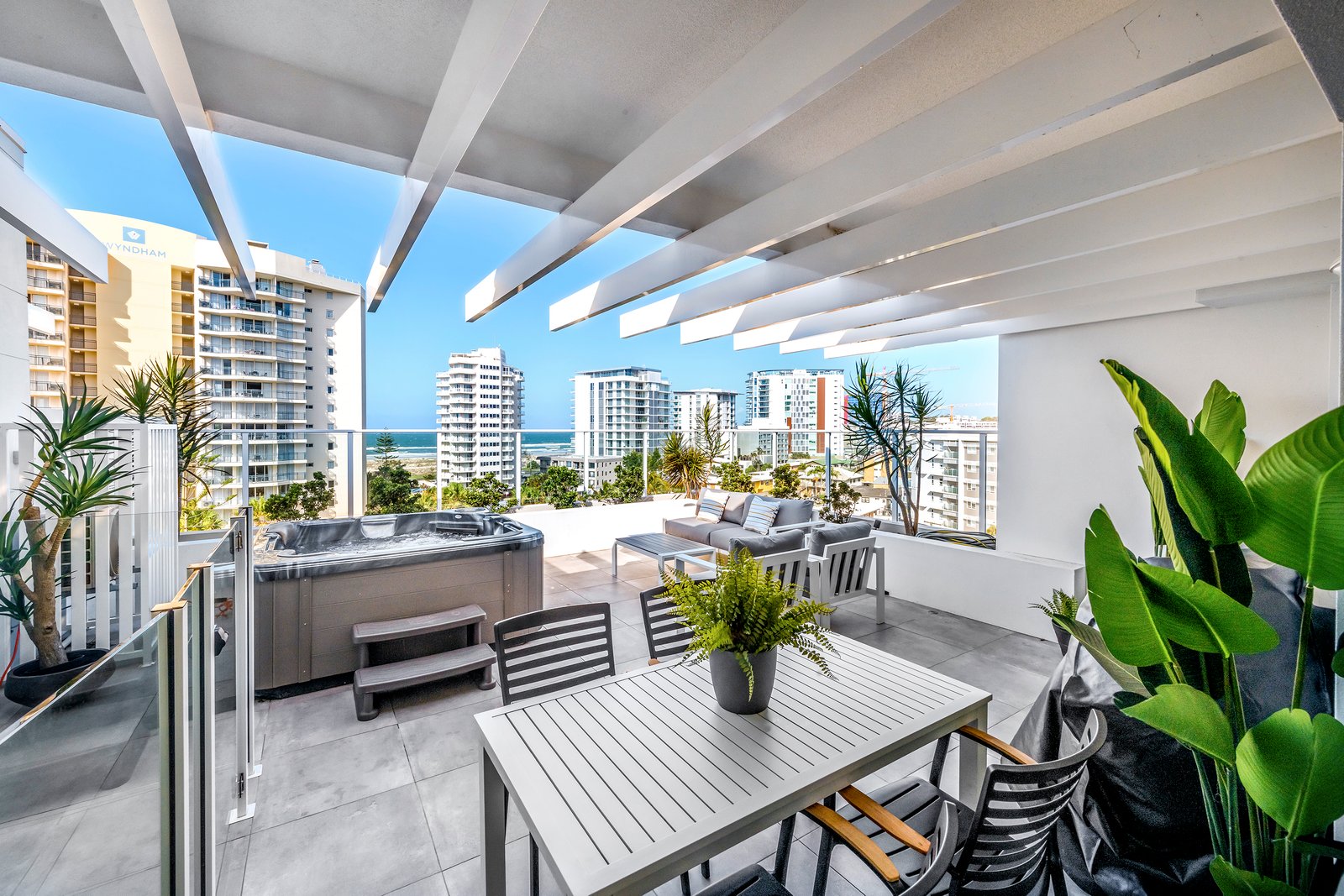 6/1 South Street COOLANGATTA 1