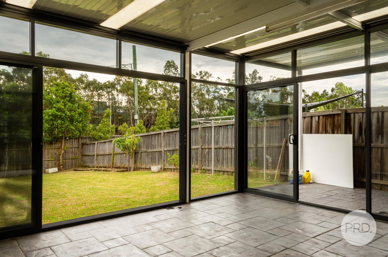 61 sovereign cct  GLENFIELD 8