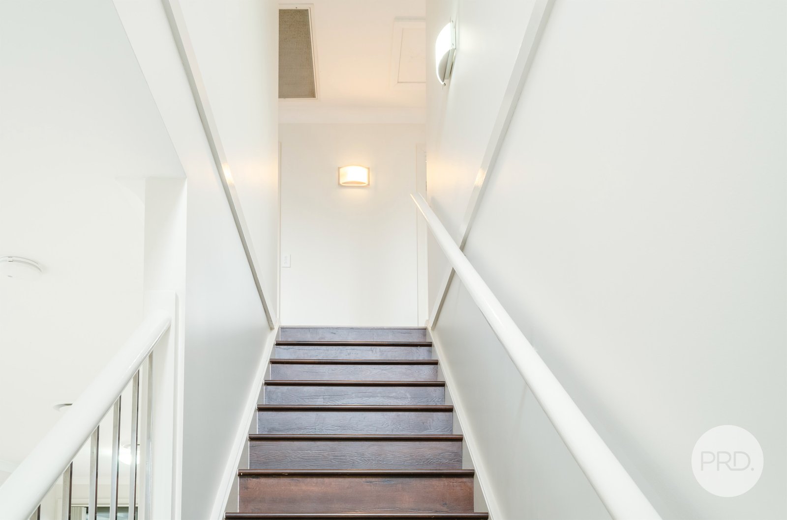 61 sovereign cct  GLENFIELD 6