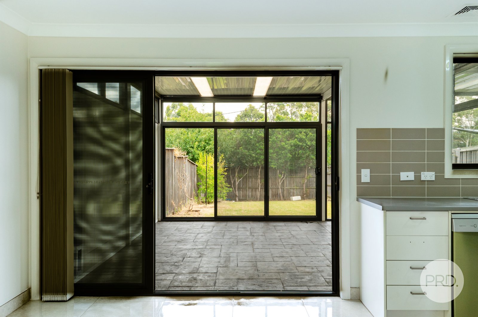 61 sovereign cct  GLENFIELD 7