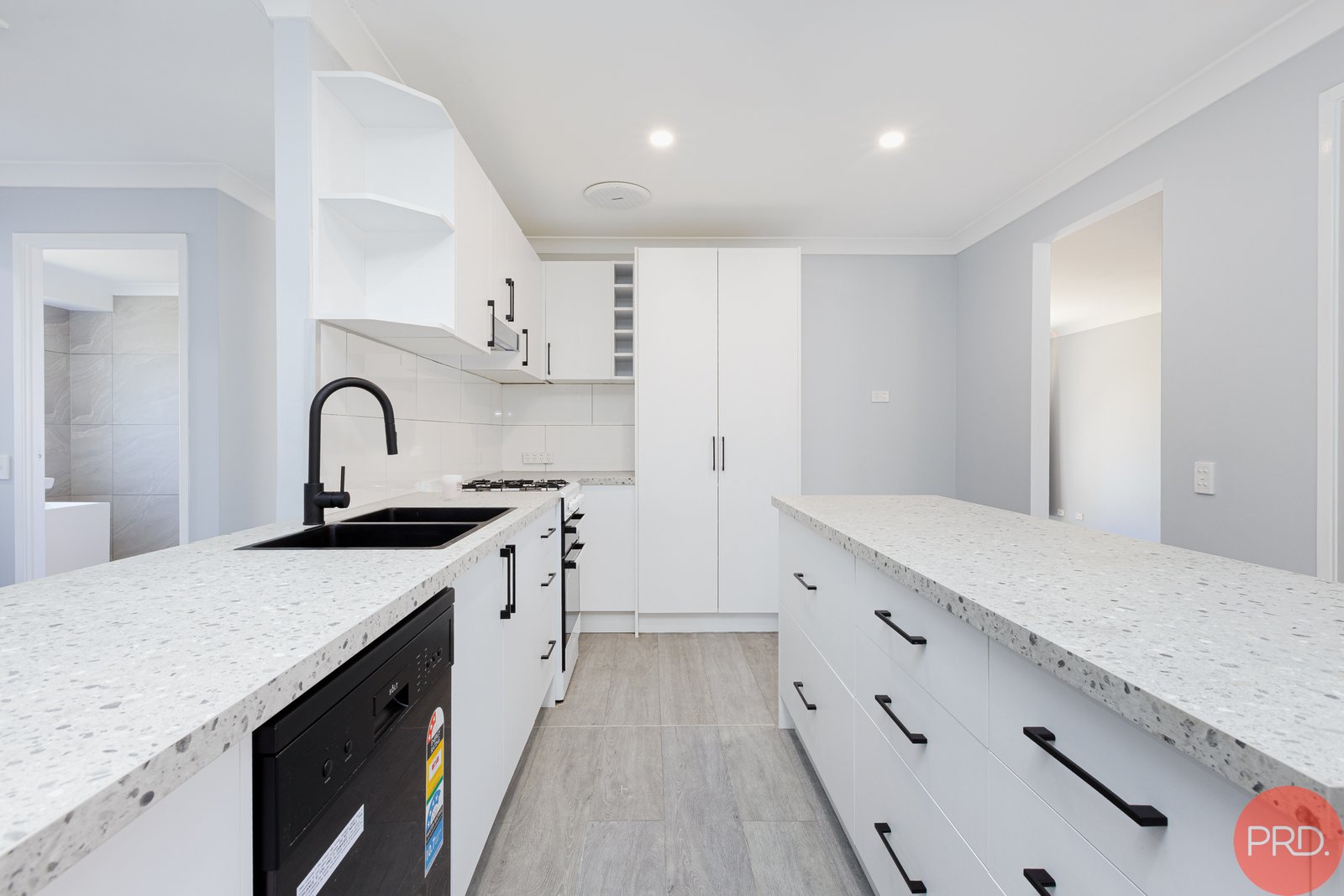 61 Streeton Drive METFORD 2