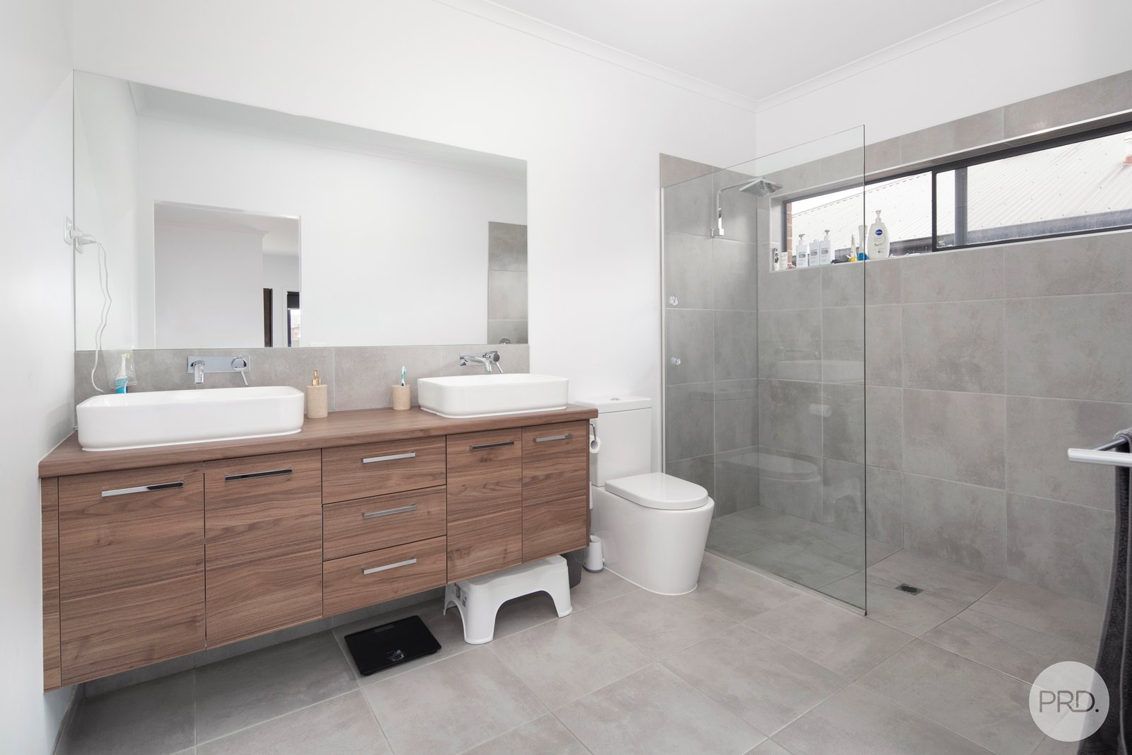 61 Sydney Way ALFREDTON 9