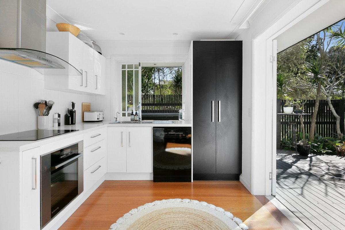 61 Tahiti Avenue Palm Beach 14